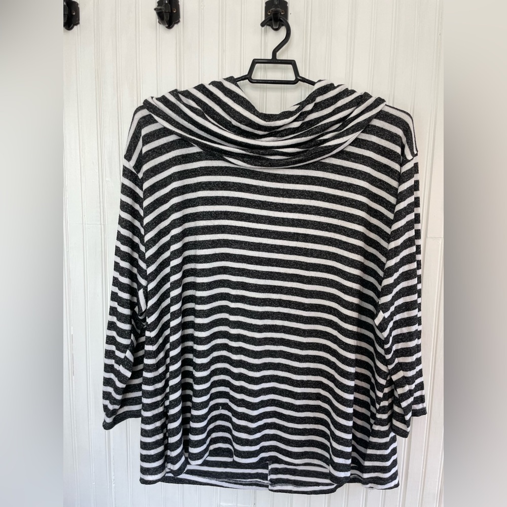 Black and White Cowl Neck Sweater. Super soft!